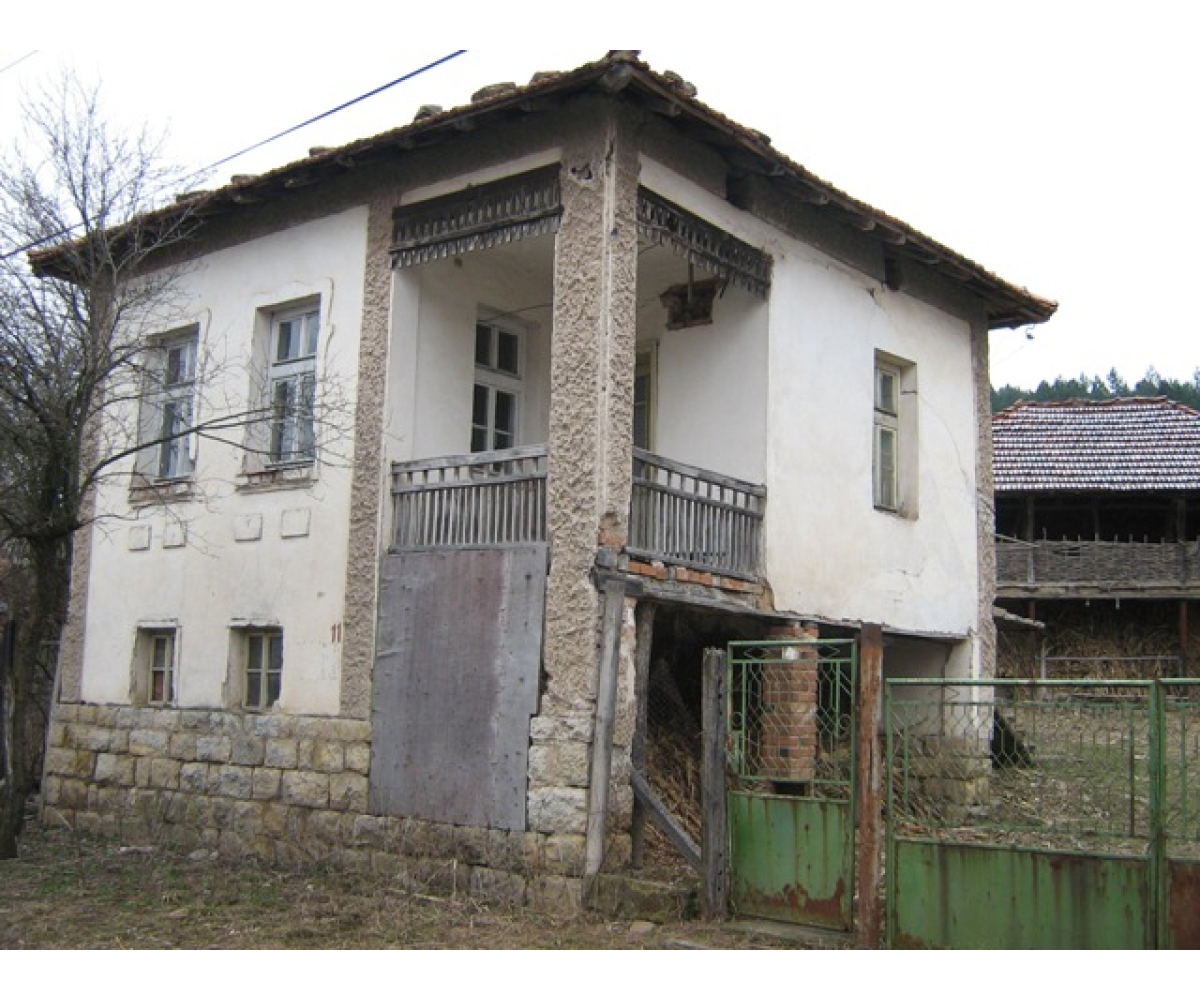 Two-storey house in the village of Cherkaski