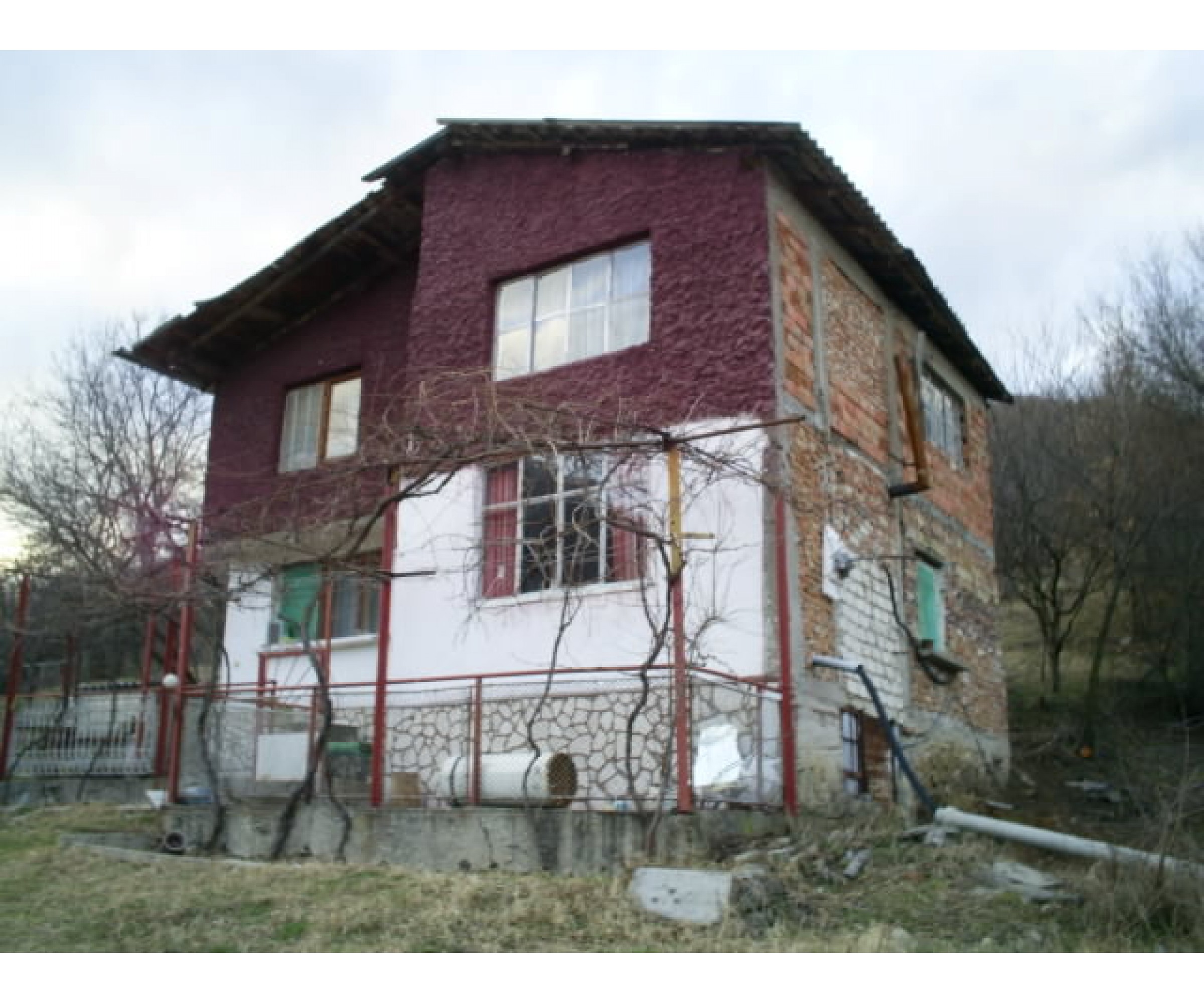 Two-storey house in the town of Peshtera